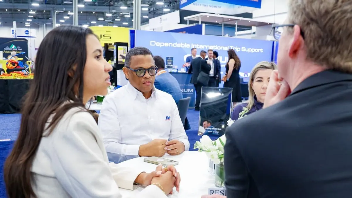 Dominicana promueve inversión en aviación privada en feria de Las Vegas