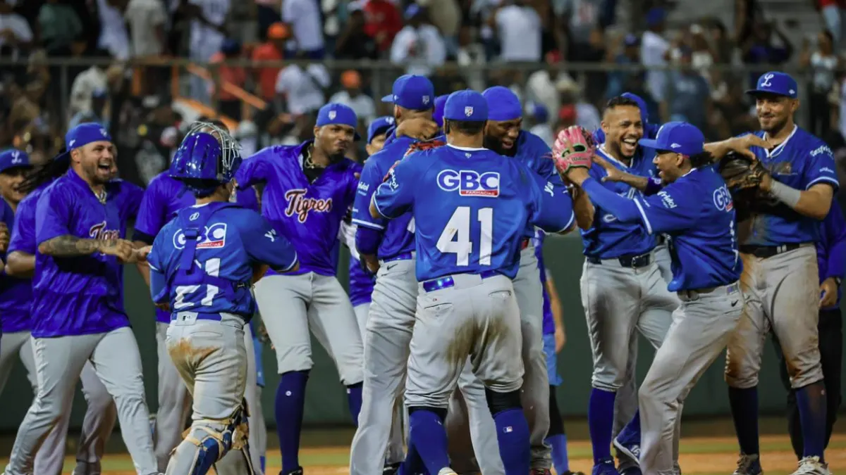 Licey logra un juego sin hits en la Liga Dominicana