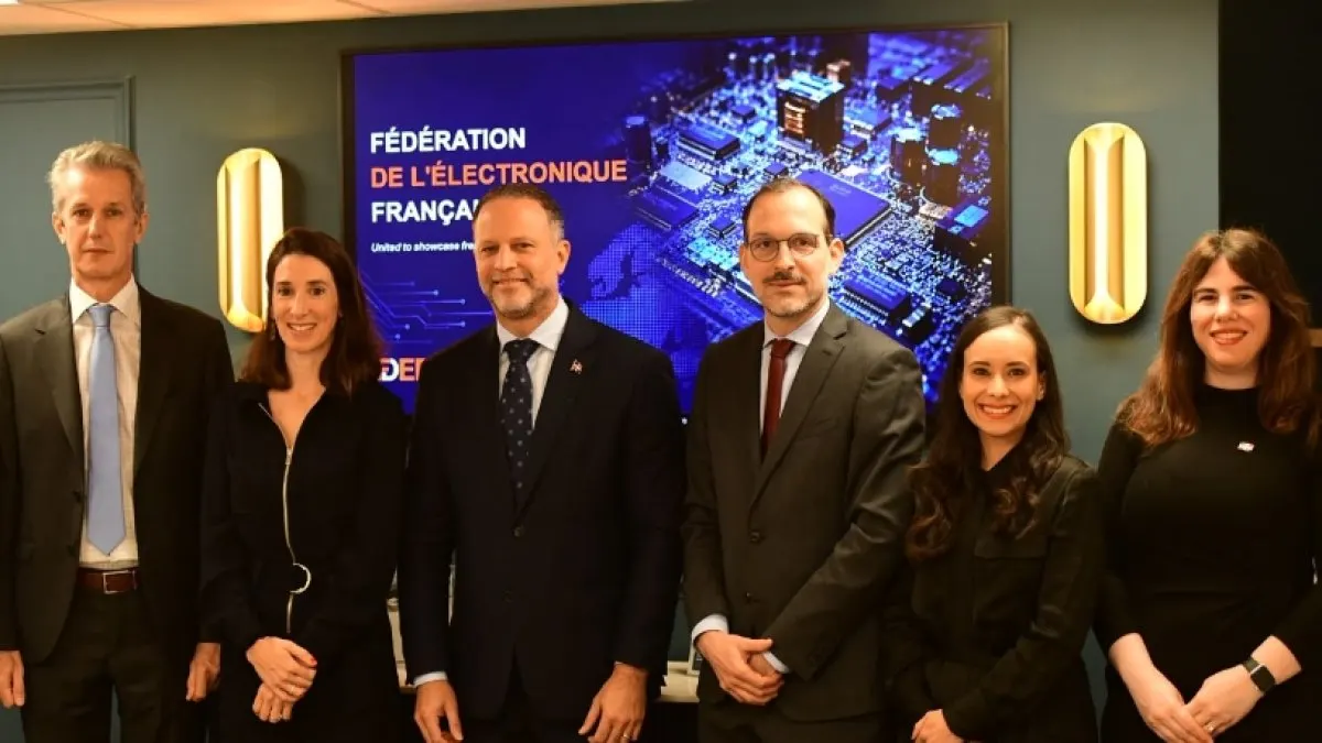 RD busca atraer empresas de electrónica francesas mostrando su capacidad logística