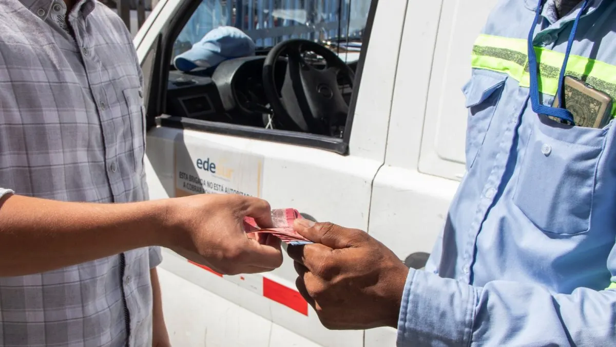 Denuncian extorsiones a clientes de Edesur con falsas fallas eléctricas