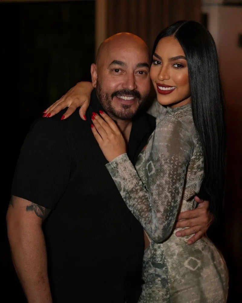 Taina Pimentel dice que Lupillo Rivera rompió el compromiso a través de su mánager
