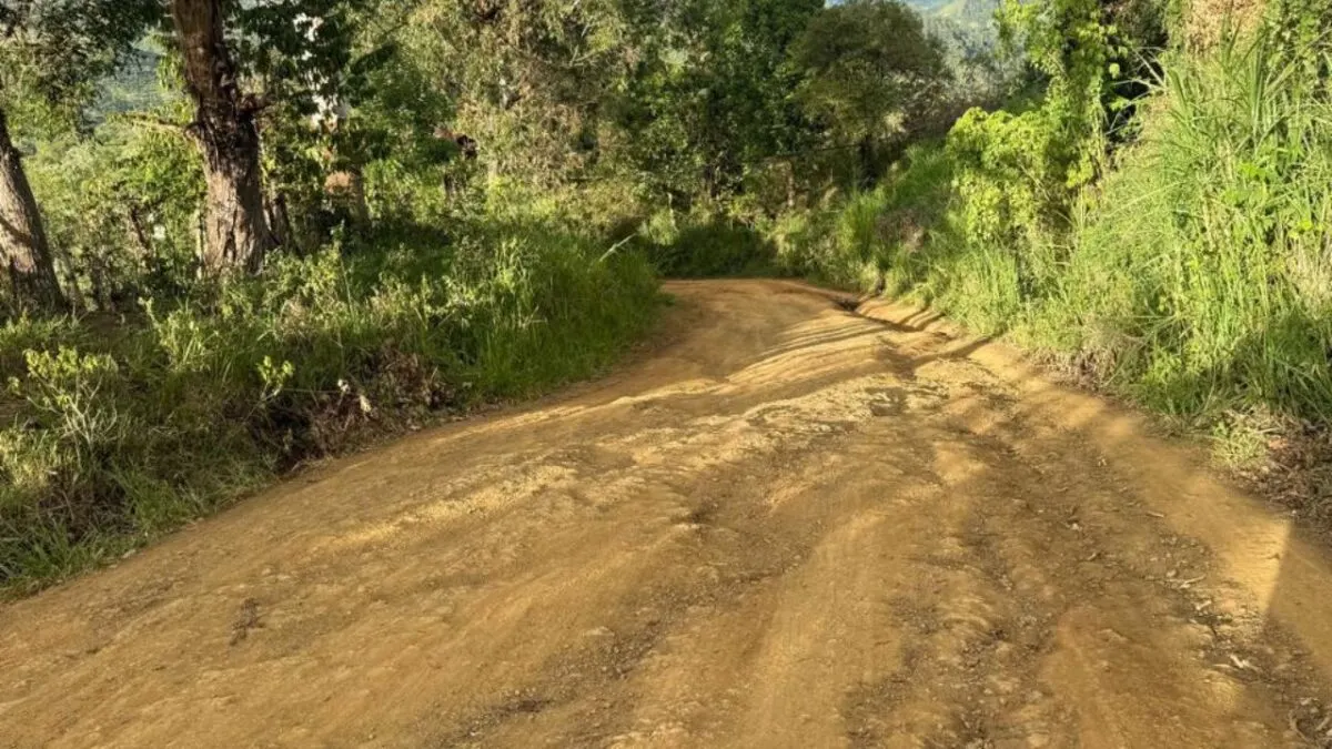 Comunidades de Ocoa critican inclusión de carretera de El Higuito en planes de EGEHID para 2027