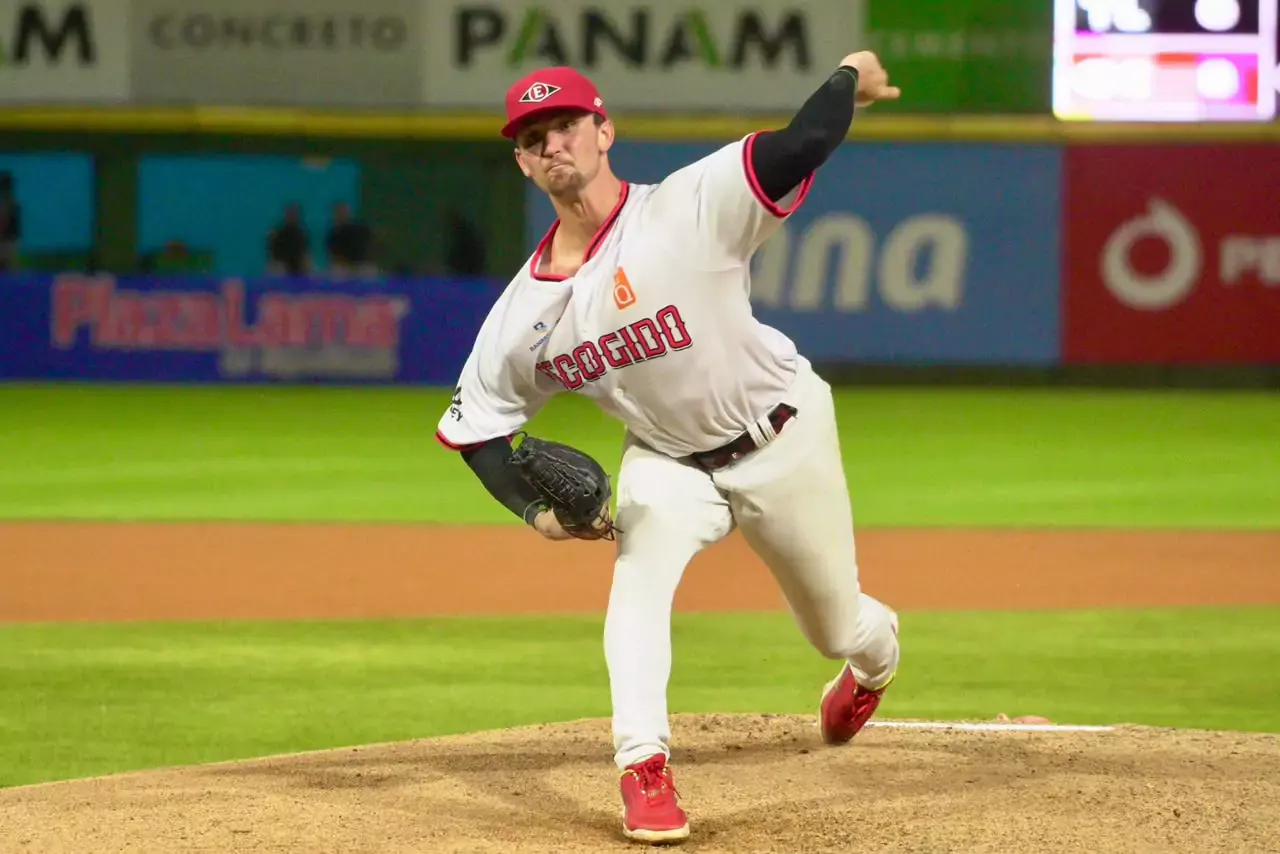 Leones del Escogido vencen 2-0 a Estrellas y alcanzan sexta victoria seguida