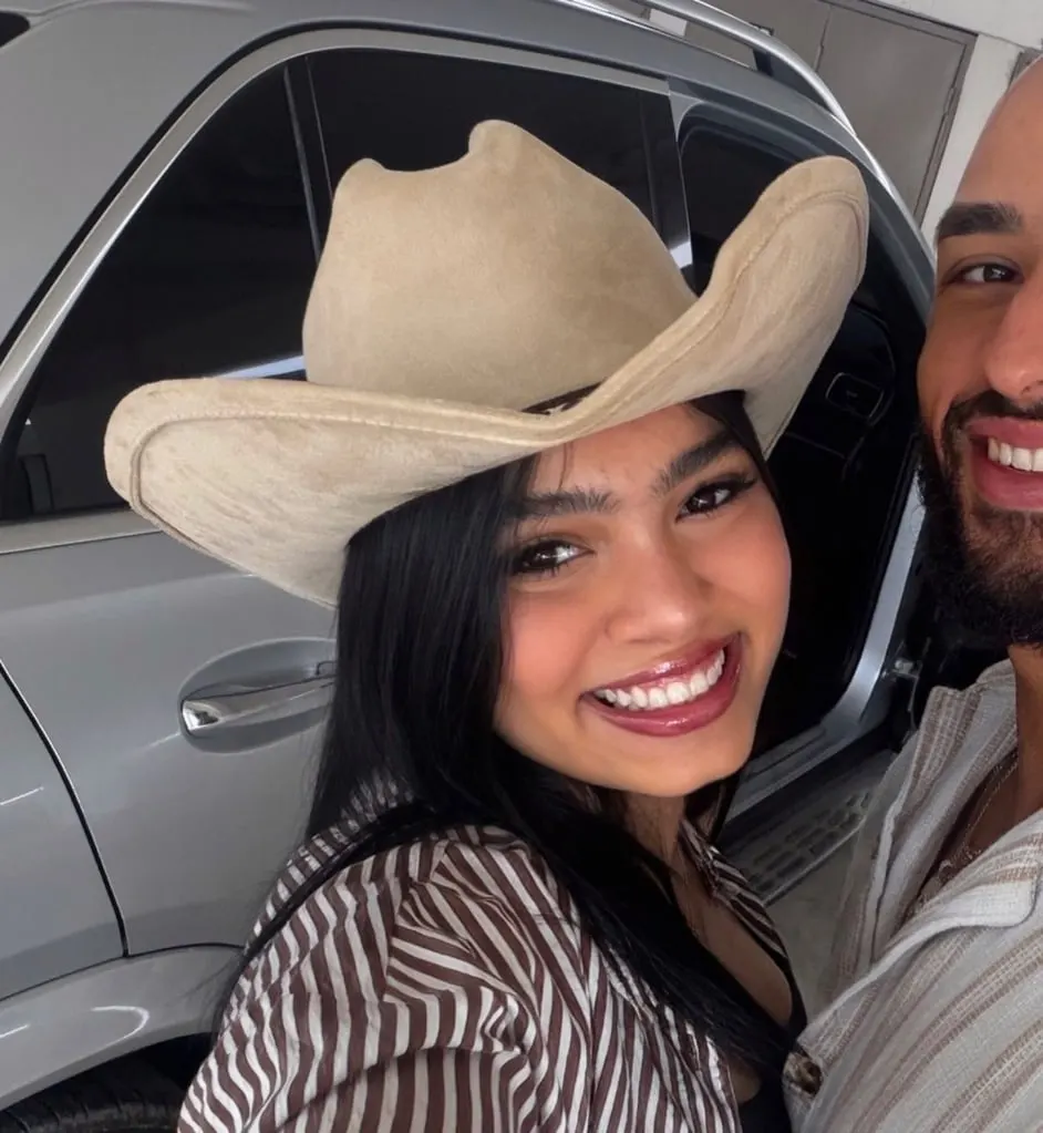 La Ross María y Christopher Pujols se muestran juntos en una selfie