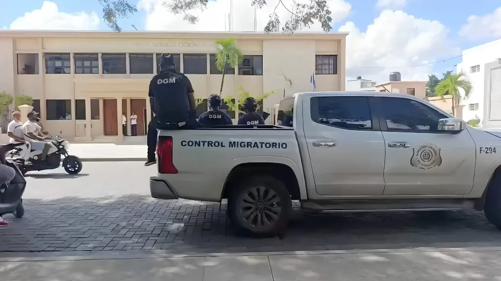 Aplazan medida de coerción contra agente de Migración acusado de matar a haitiano