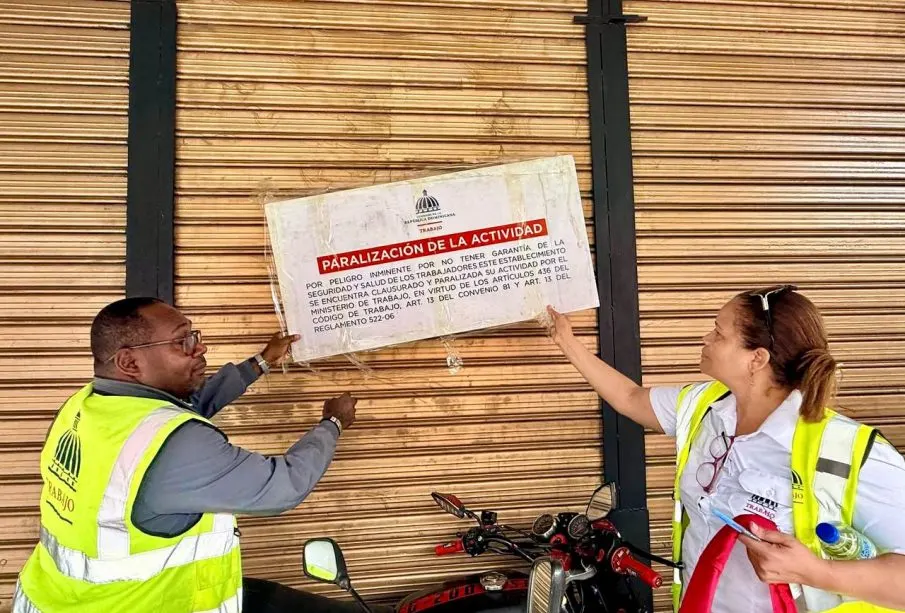 Ministerio de Trabajo sanciona 101 tiendas chinas por violaciones laborales