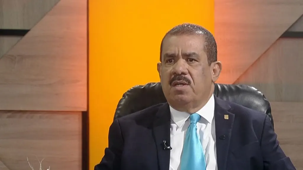 Sánchez Roa critica subsidios a electricidad y transporte, no a alimentos