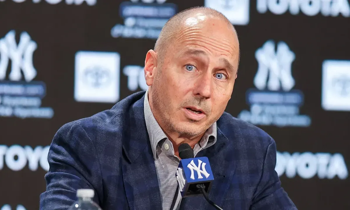 Brian Cashman seguirá como gerente general de los Yankees