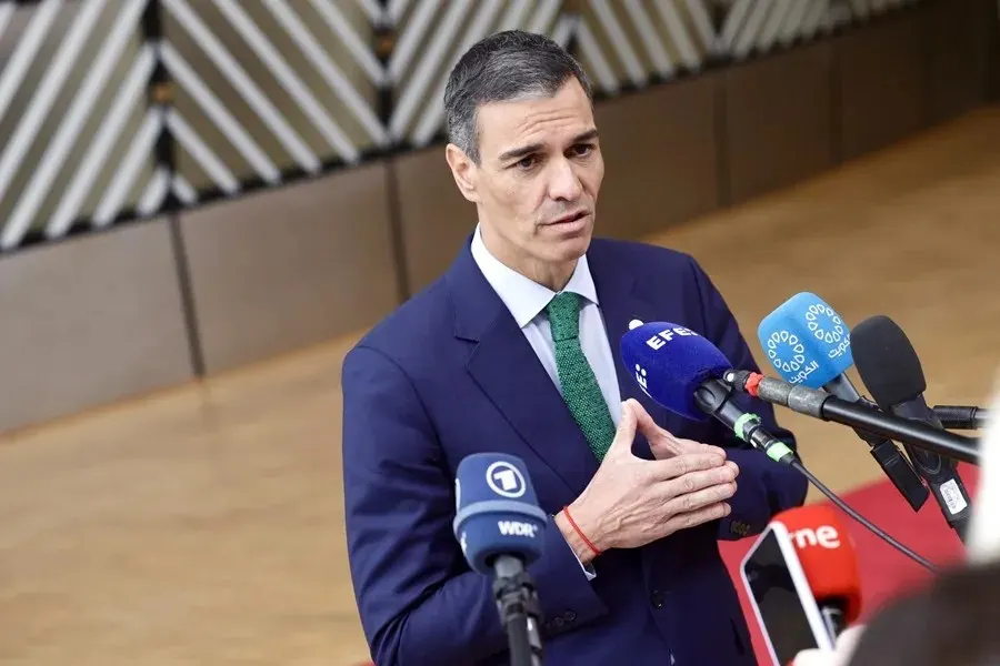 España declara tres días de luto por accidente ferroviario con al menos 68 muertos