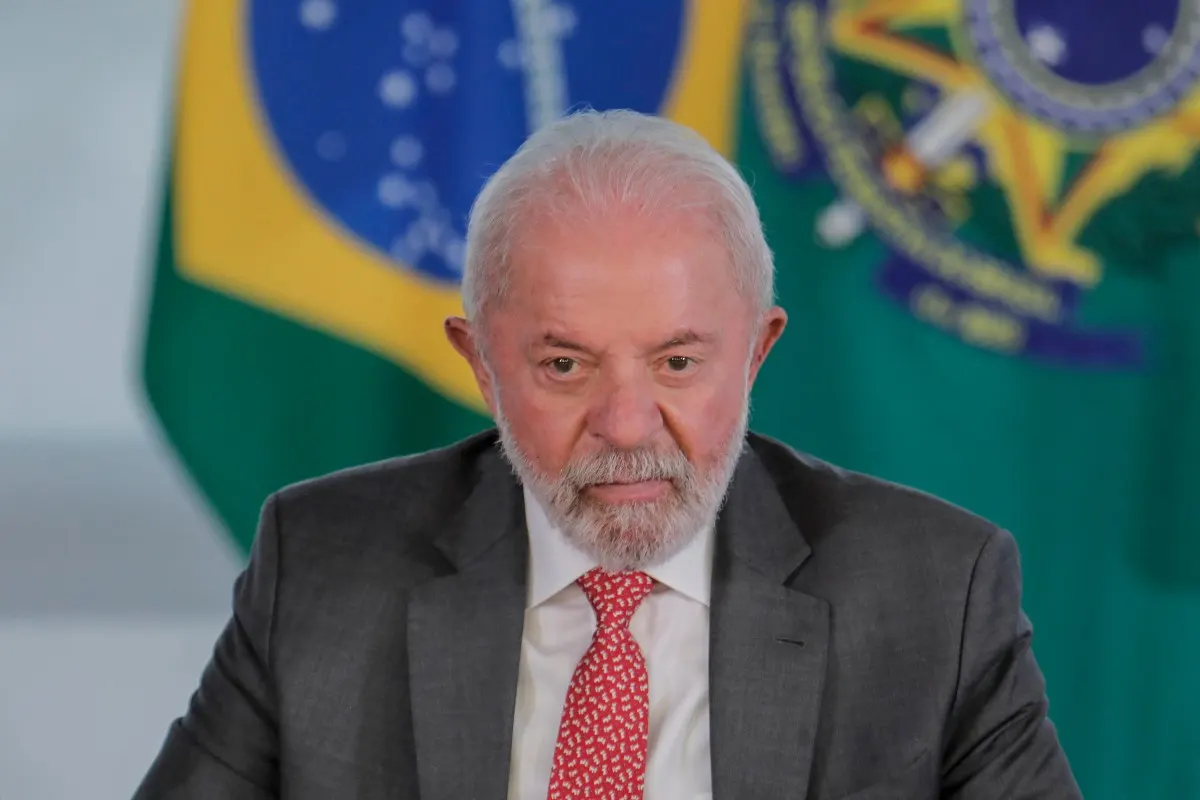 Lula comenta la salida de Flávio Bolsonaro a EE.UU.