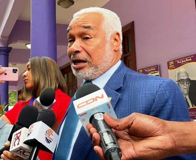 Camacho critica al PRM por no tener plan para migración haitiana