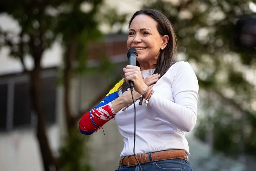 Machado se reúne con familiares de presos políticos en Venezuela