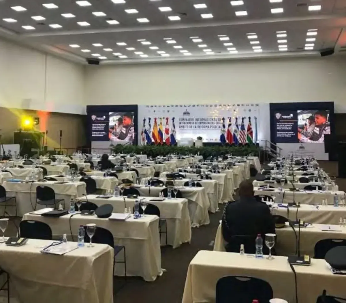 Foros sobre participación ciudadana y planificación municipal en Santo Domingo