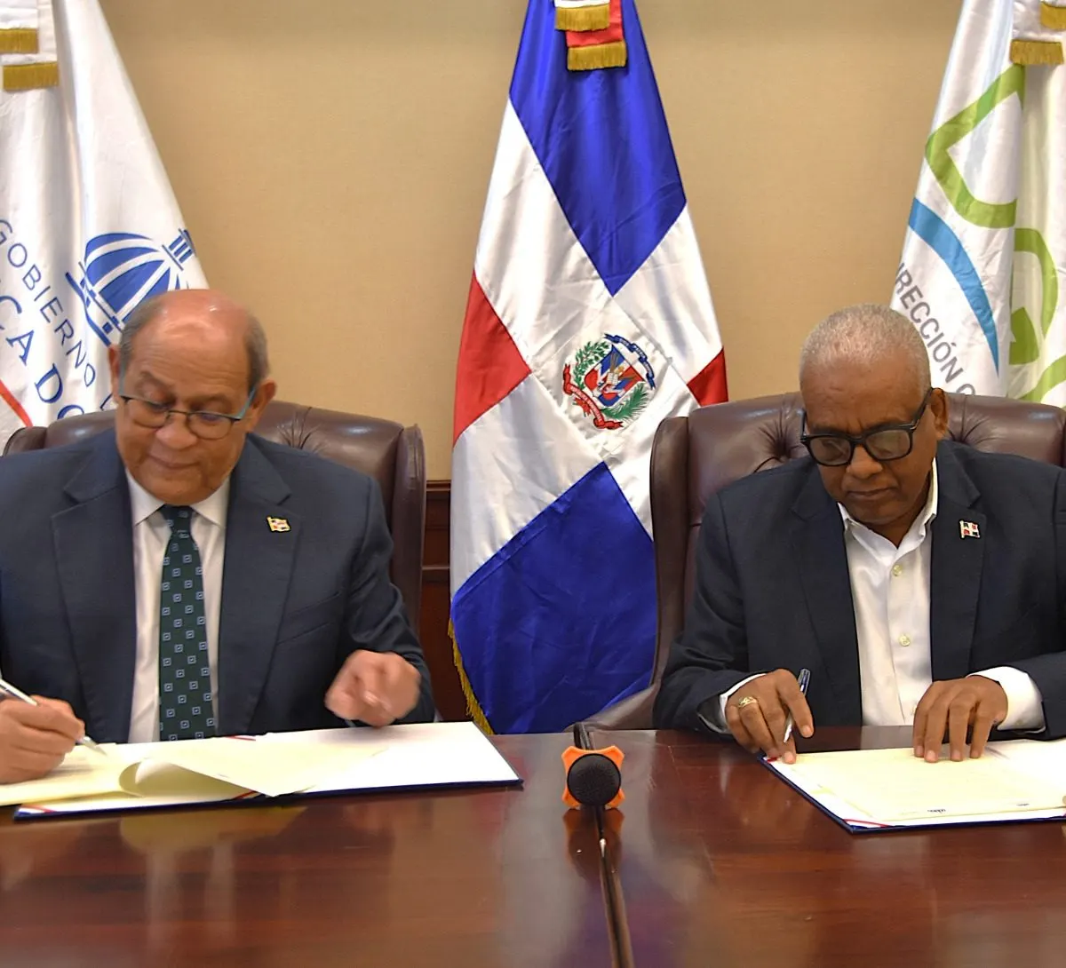 Mescyt y DGJP firman acuerdo para mejorar la formación de servidores públicos
