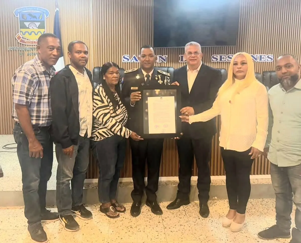 Alcaldía de Altamira reconoce como 'Hijo Meritorio' a oficial policial