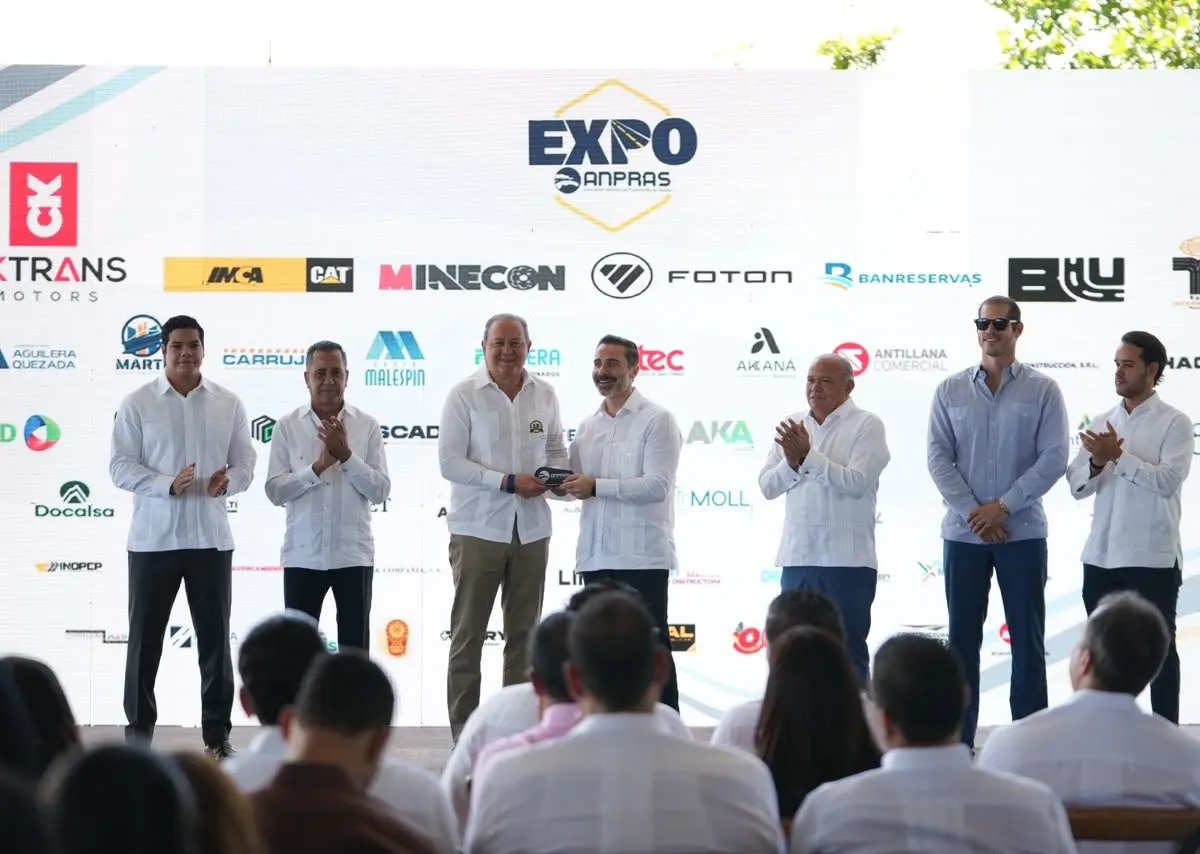Anpras celebra 12 años con feria y apoyo a infraestructura