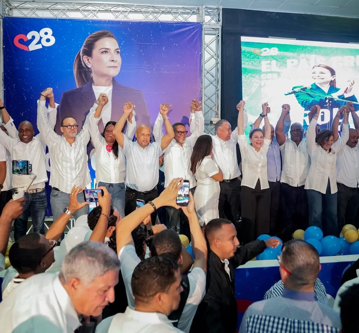 Carolina Mejía juramenta su comando de campaña en Circunscripción 3 de la capital