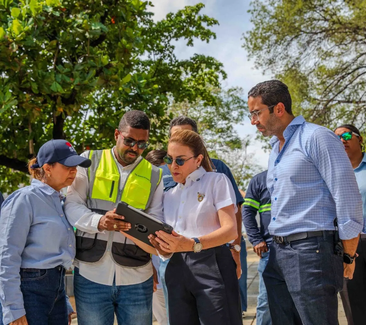 Carolina Mejía supervisa obras en la capital durante una semana intensa