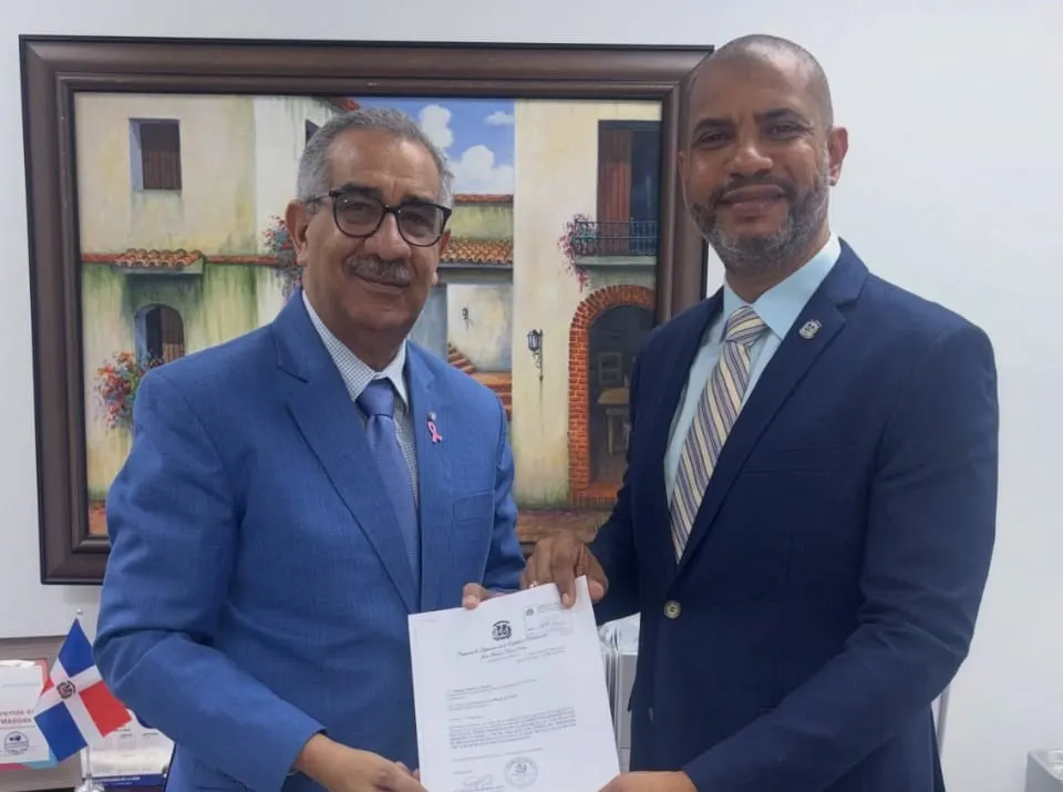 Diputado pide farmacia de medicamentos costosos en Enriquillo