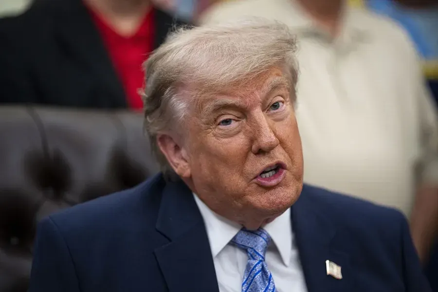 Trump dice que España fue invadida por migrantes