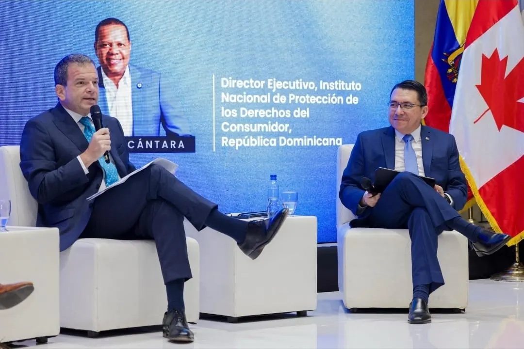 Eddy Alcántara reconocido por su labor en defensa de los consumidores
