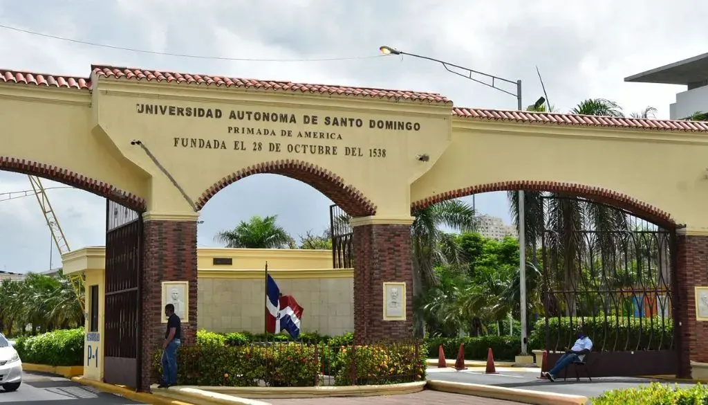 Presentan en la UASD memoria sobre el pensamiento político de Peña Gómez