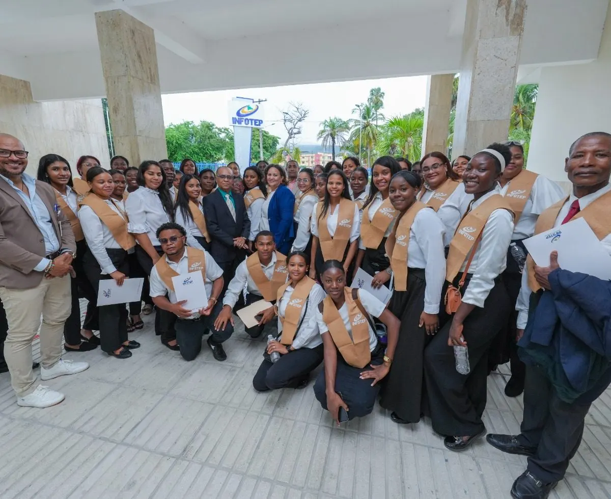 Infotep y UASD capacitan a 350 personas en Barahona
