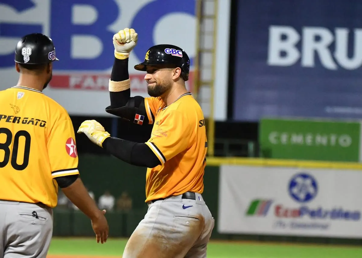 Las Águilas remontan y vencen al Licey en el Quisqueya