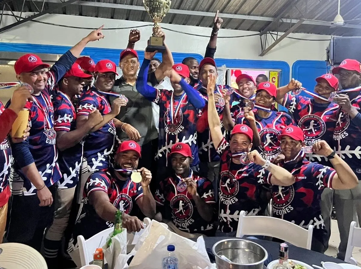 Trabucos-2012 gana el campeonato de softbol en Lisoa