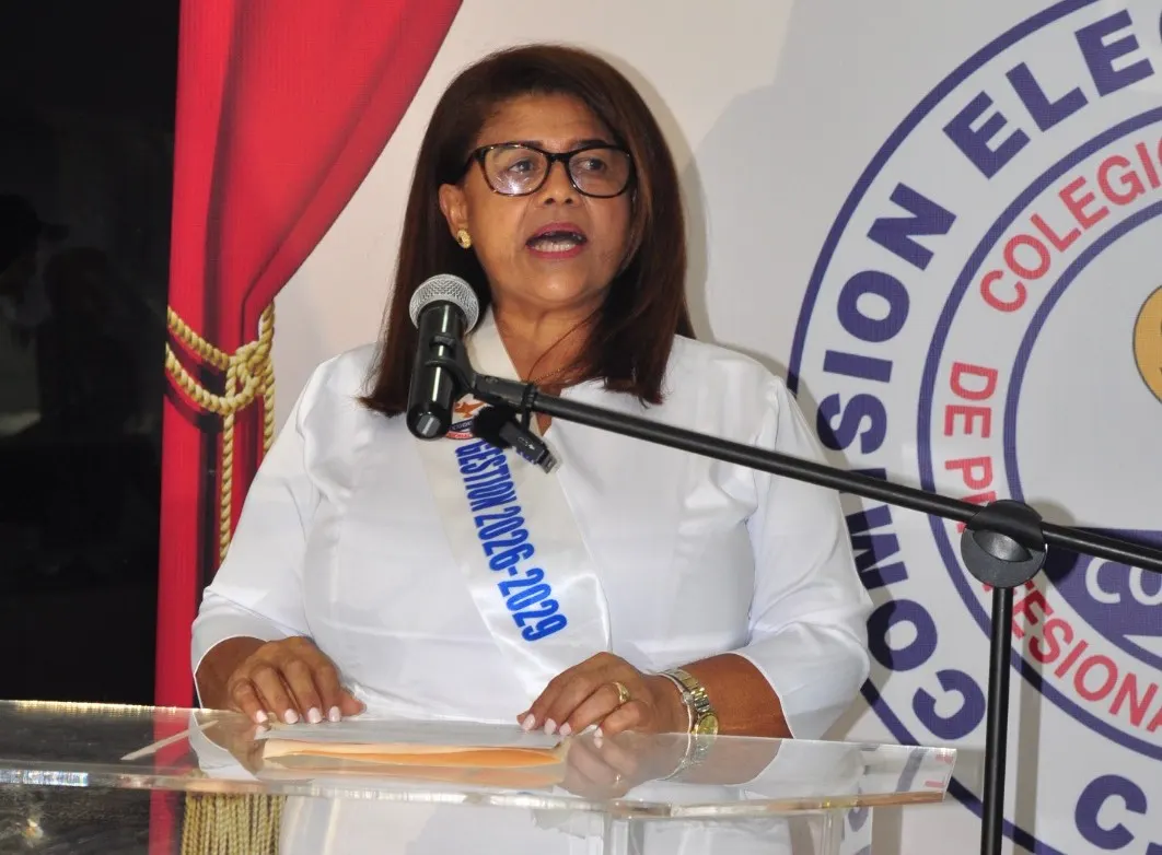 Martha Cordero asume presidencia del Colegio de Enfermería