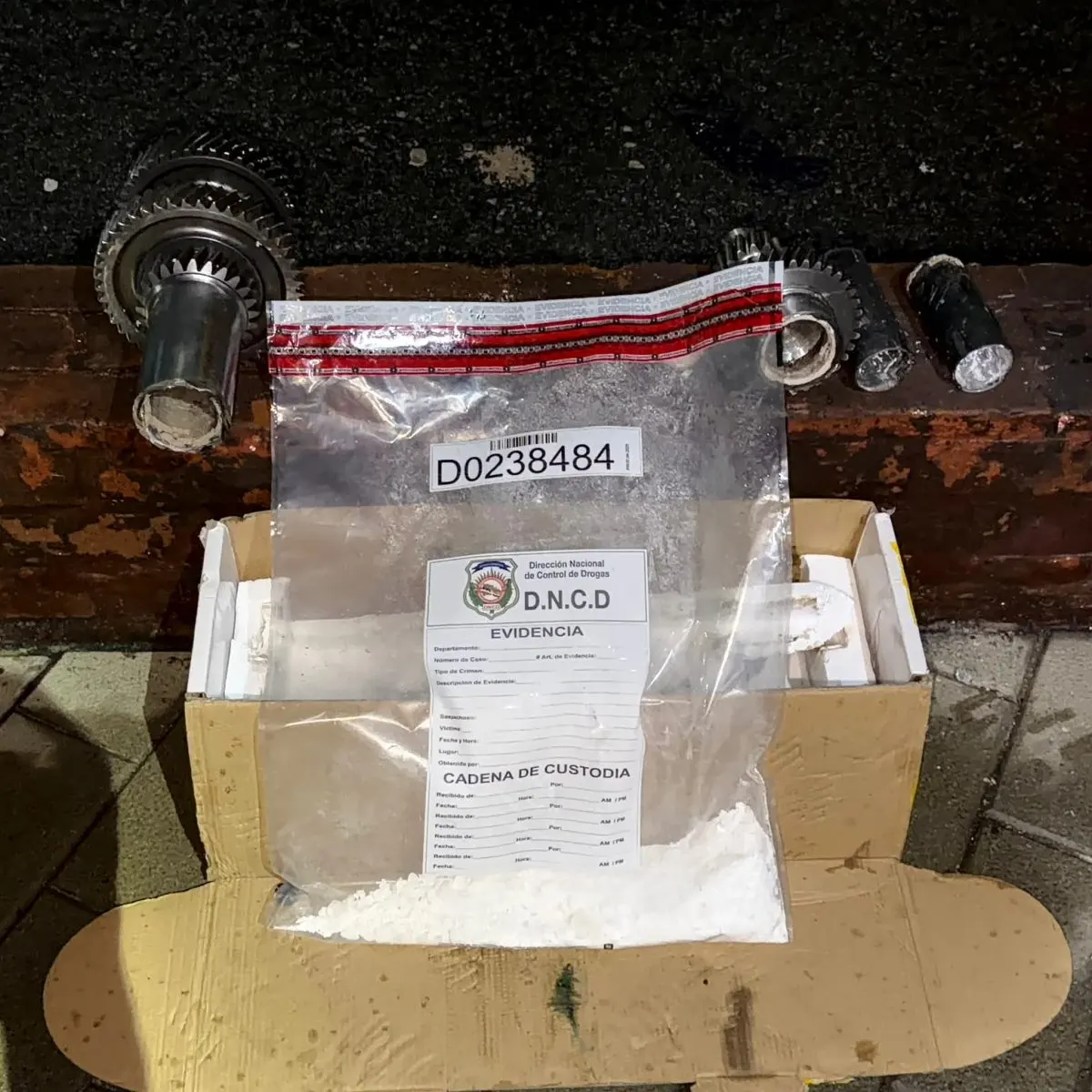 DNCD incauta cocaína oculta en pieza de vehículo con destino a Canadá