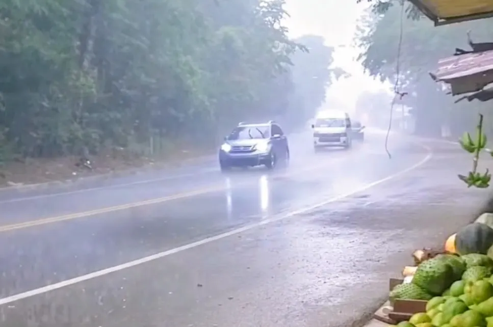 Aguaceros y tormentas eléctricas afectan varias provincias