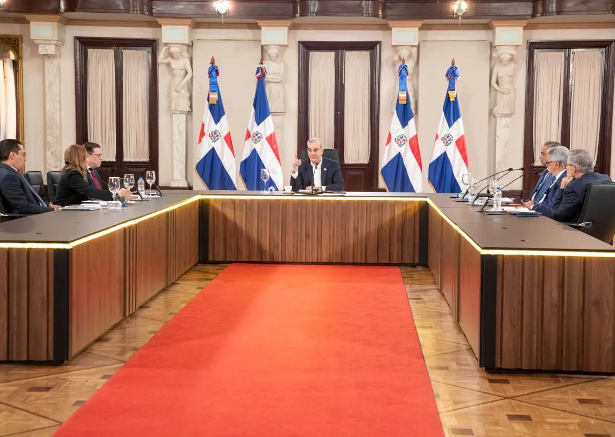 Gobierno mantiene la deuda pública en el mismo nivel del año pasado