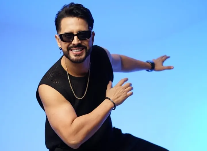 Artista venezolano Roger Sky gana premio en República Dominicana
