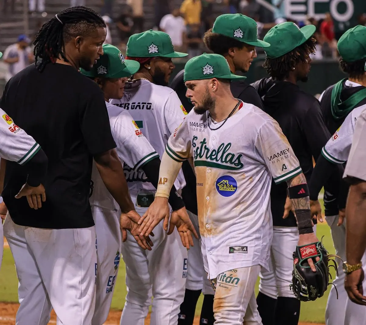 Las Estrellas vencen 8-3 al Licey y cortan su racha en el Tetelo Vargas
