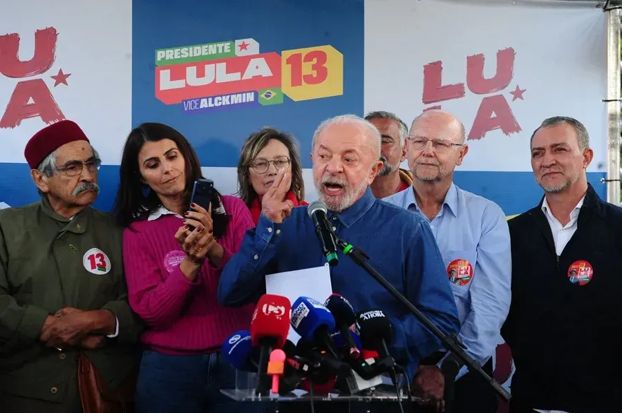 Campaña de Lula pide anular candidatura de Flávio Bolsonaro por injerencia de Meta y X