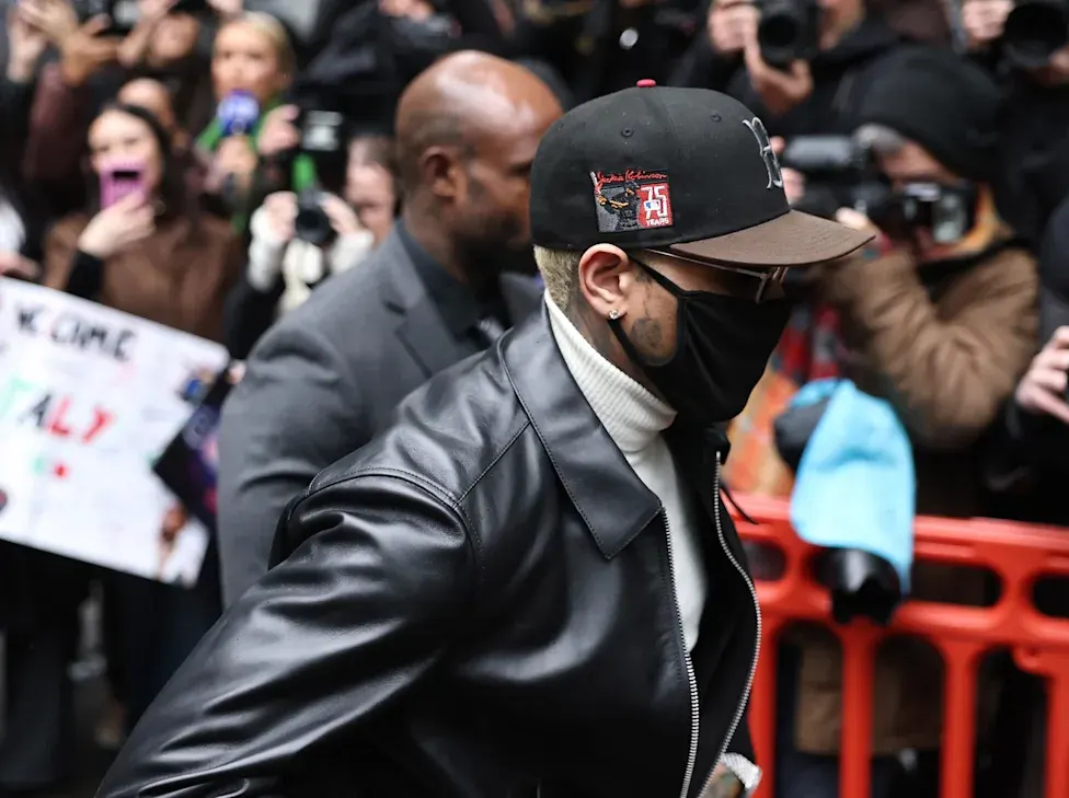 Chris Brown condenado a 8 meses de cárcel, pero la pena se suspende