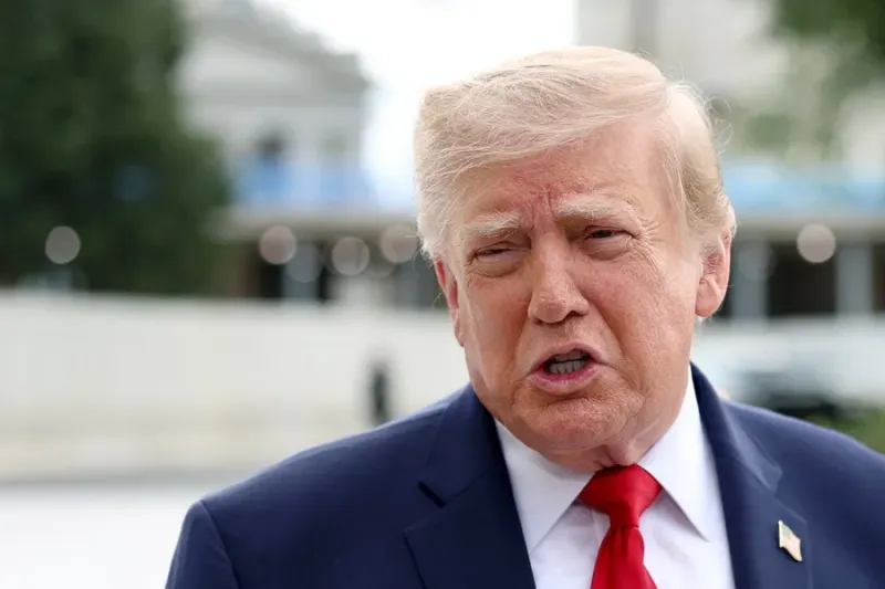 Trump y Melania votan anticipadamente en Florida para elecciones de medio mandato
