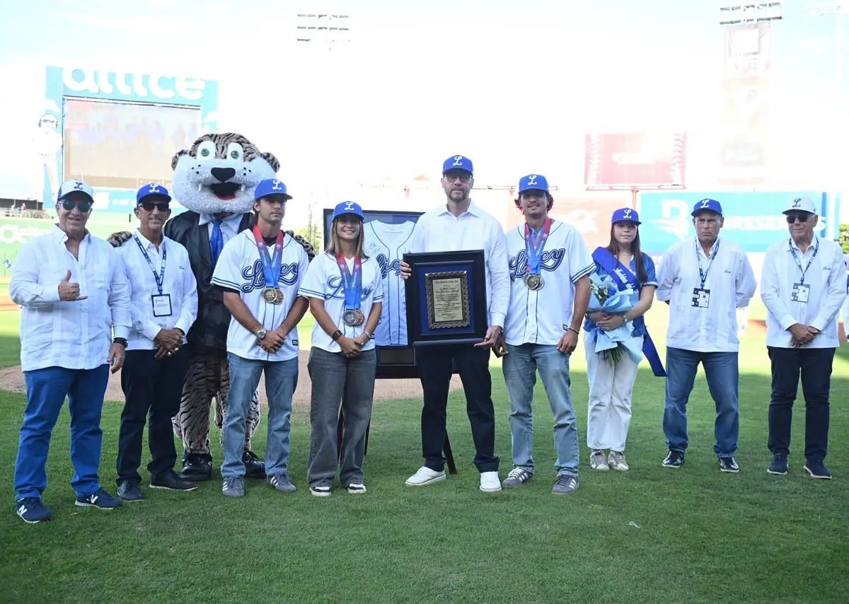 Licey homenajea a los hermanos Pigozzi en ceremonia inaugural