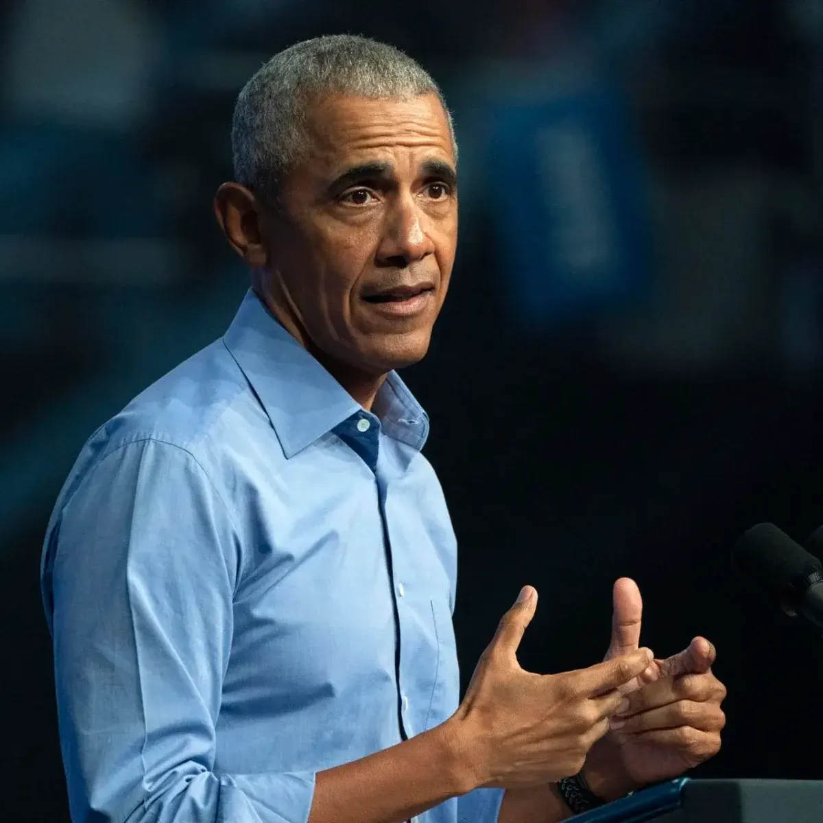 Obama se burla de Trump por comparar la Casa Blanca con un Cheesecake Factory