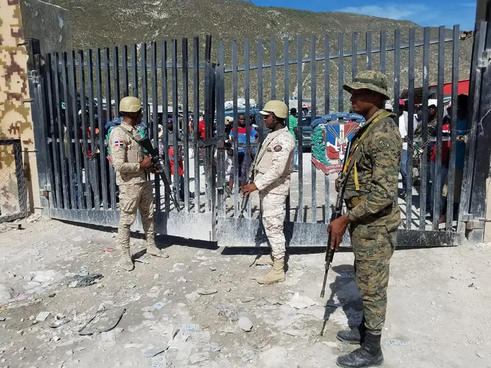 Militares refuerzan presencia en la frontera dominico-haitiana