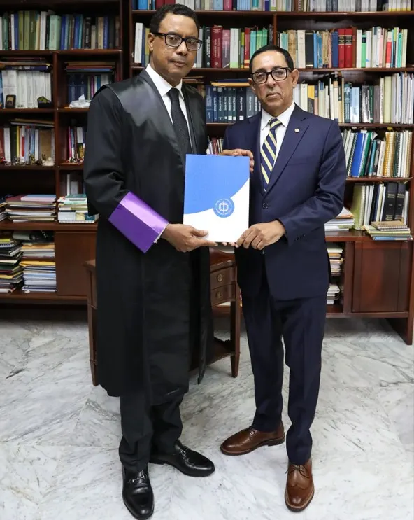 Herrera Carbuccia elogia labor de Namphi Rodríguez en la SCJ