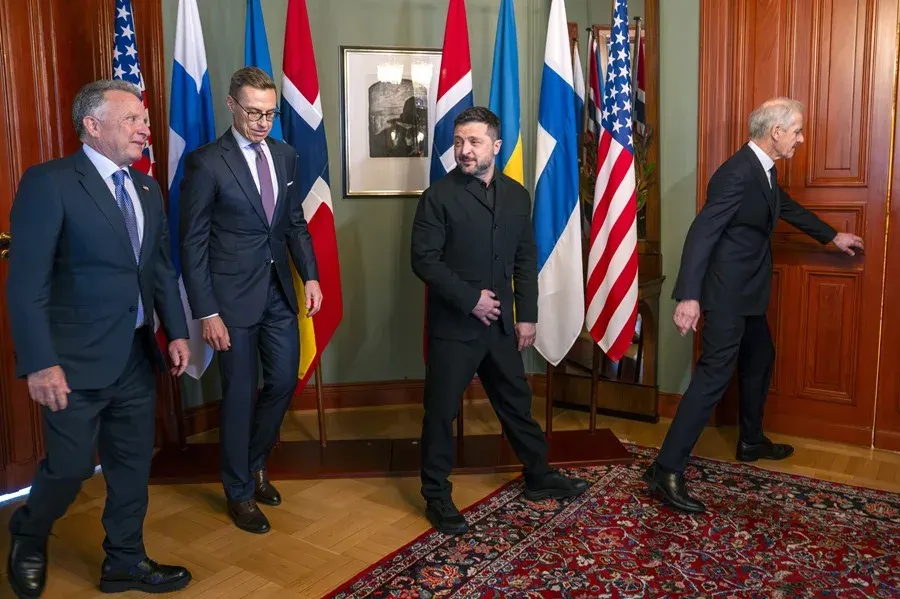 Zelenski inicia reunión con negociador de EE.UU. en Oslo
