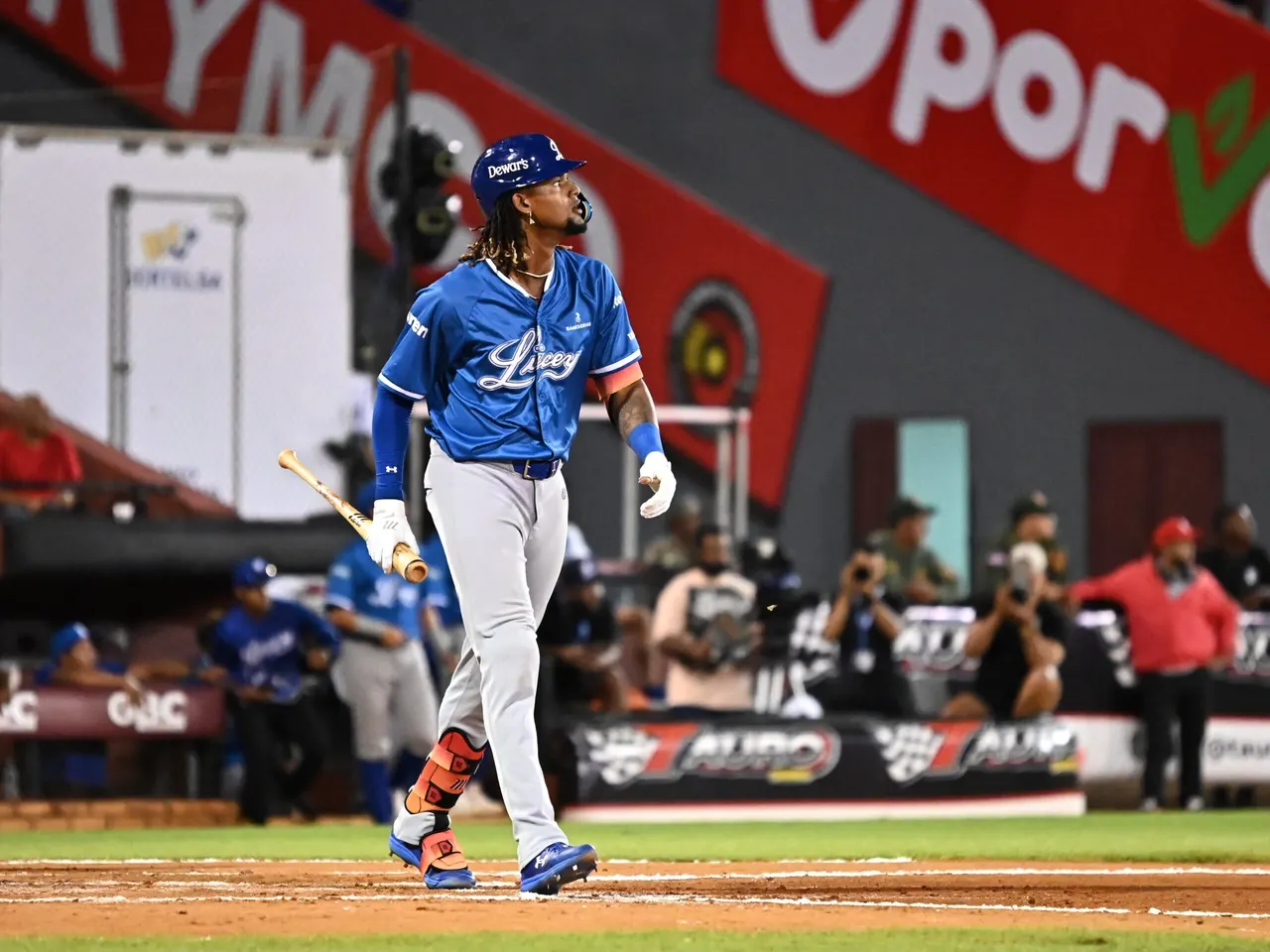 Licey vence a Gigantes del Cibao con contundente victoria