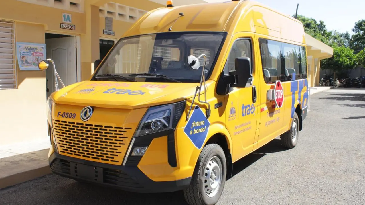 TRAE lanza nueva ruta de autobús en Villa Tapia para estudiantes