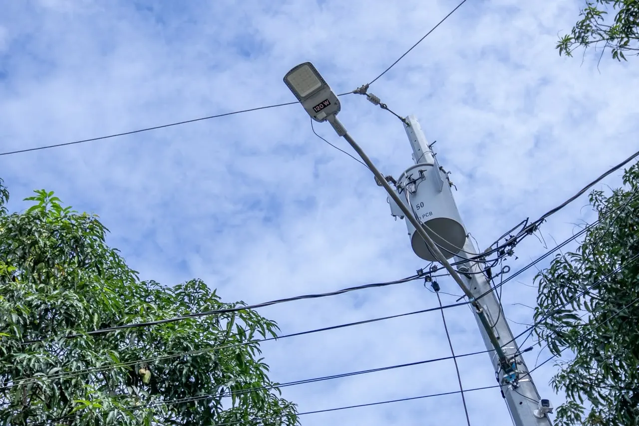 Gobierno planea mejorar redes eléctricas en Monte Plata