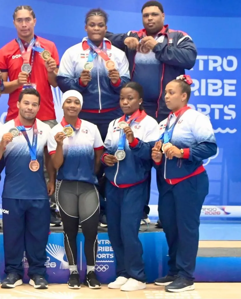 Ocho pesistas dominicanos buscan el sueño olímpico en China