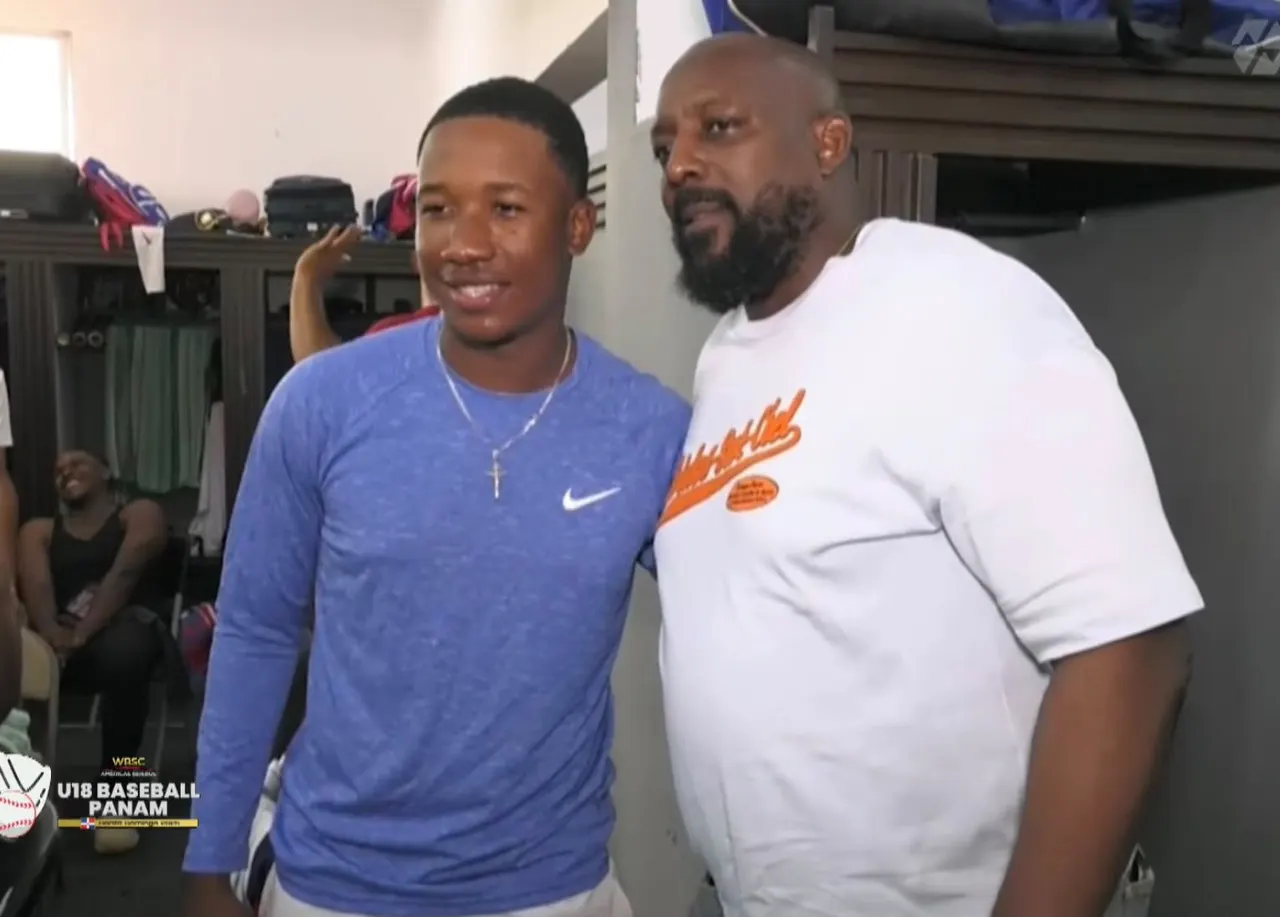 Vladimir Guerrero apoya a la selección dominicana en el Premundial U18