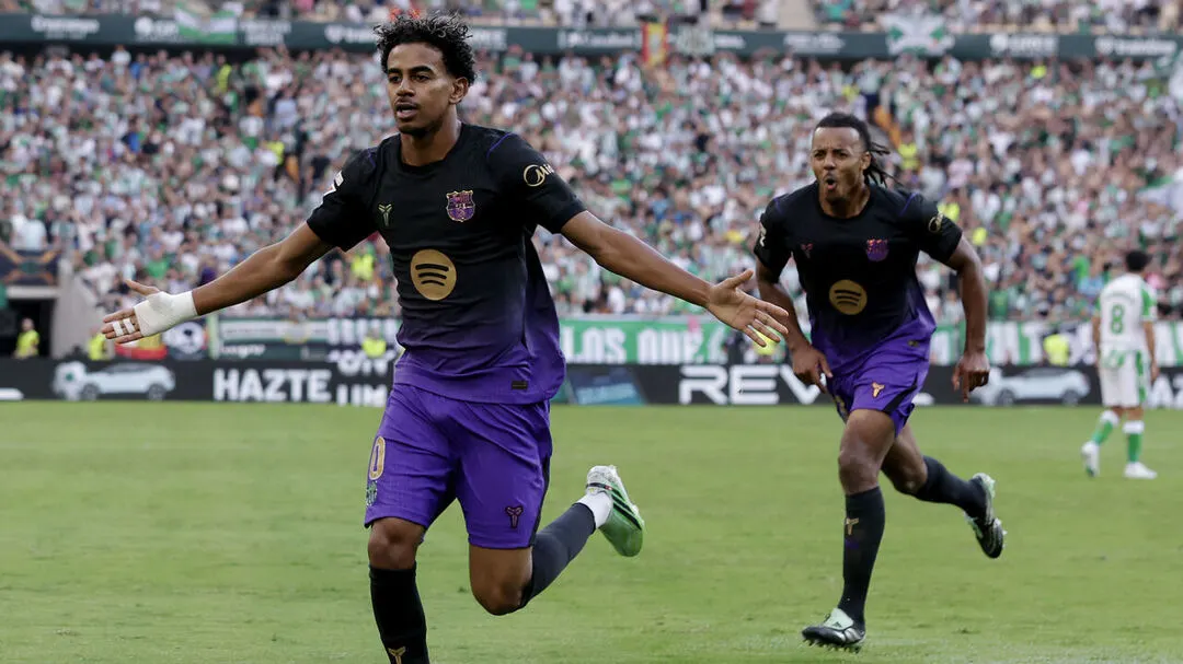 Barcelona vence al Betis y se mantiene líder en LaLiga