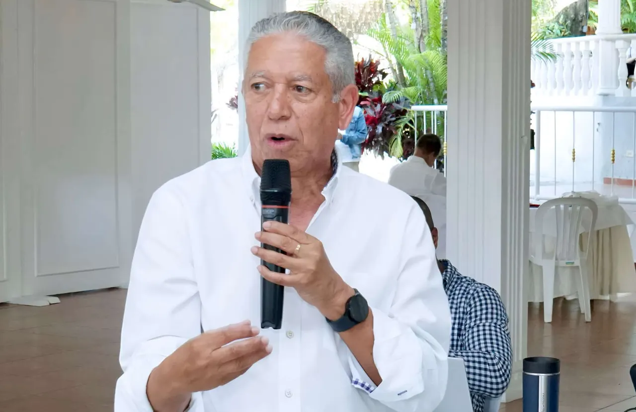 Héctor Guzmán pide al gobierno proteger a los arroceros y controlar las importaciones